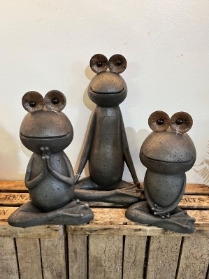 Sitting Frogs